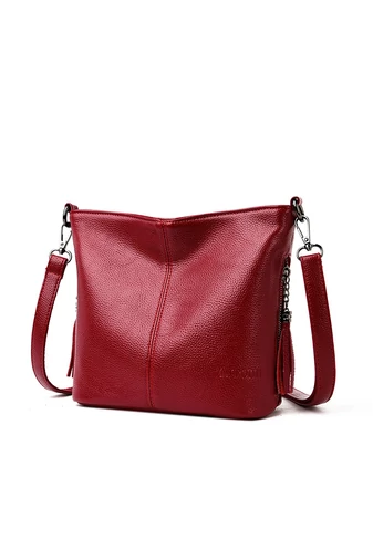 Piros Műbőr Crossbody Táska (20x27x10cm)