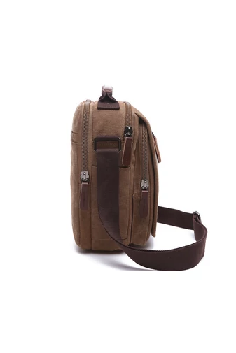 Barna crossbody férfi táska strapabíró anyagból, méret 28*22*12cm