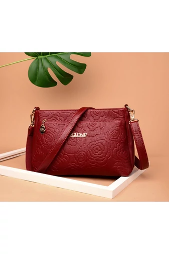 Piros crossbody táska műbőr mintával, közepes méretű (19*29*13cm)
