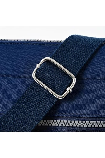 Barna Vízálló Crossbody Táska (22x29x12cm)