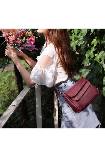Bordó Ökológiai Bőr Crossbody Táska (21x25x12cm)