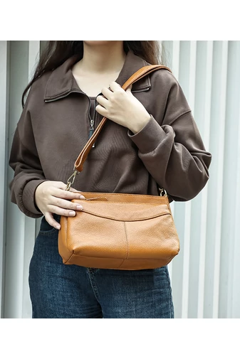 Crossbody Táska Valódi Bőrből Barna Bonluo állítható pánttal 17*27*11cm