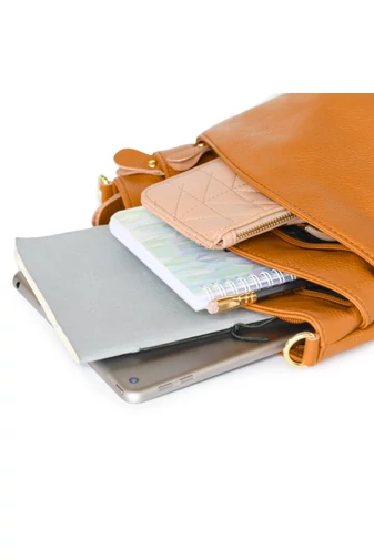 Valódi Bőr Crossbody Táska Bonluo Konyakbarna színű 21x19,5x9,5 cm